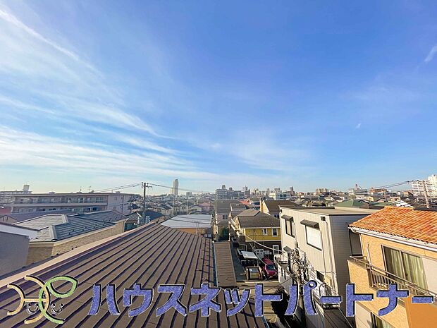 周りに高い建物がないため、眺望良好!