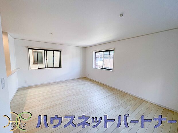 インテリアショップで見掛けた「あの家具」も置ける、ゆったりとした空間。時に広さが上質な寛ぎの時間になる事も。