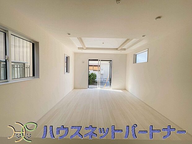 家族の温かさと陽光の暖かさ、楽しい毎日と明るい未来を予感させる「空間が織り成すひとつ先の住み心地」を演出します。