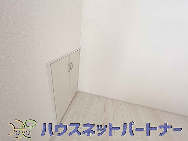 家族の小物って意外と増えていくので、収納が多いと助かります。
