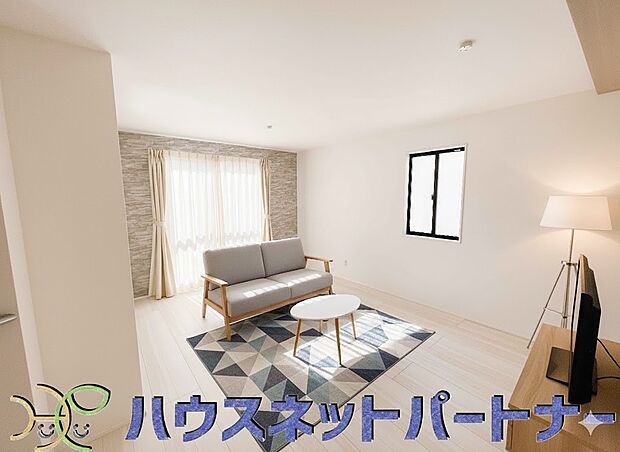 インテリアショップで見掛けた「あの家具」も置ける、ゆったりとした空間。時に広さが上質な寛ぎの時間になる事も。