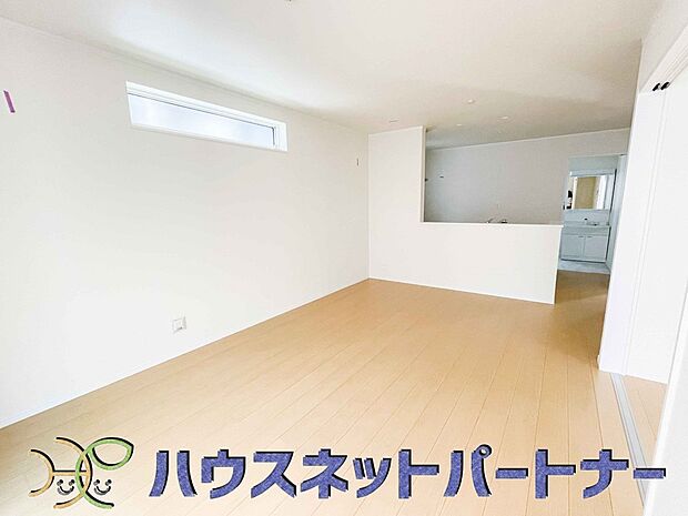 陽だまりのある光彩豊かなリビングは、何よりも快適で心休まる時間を過ごせます。