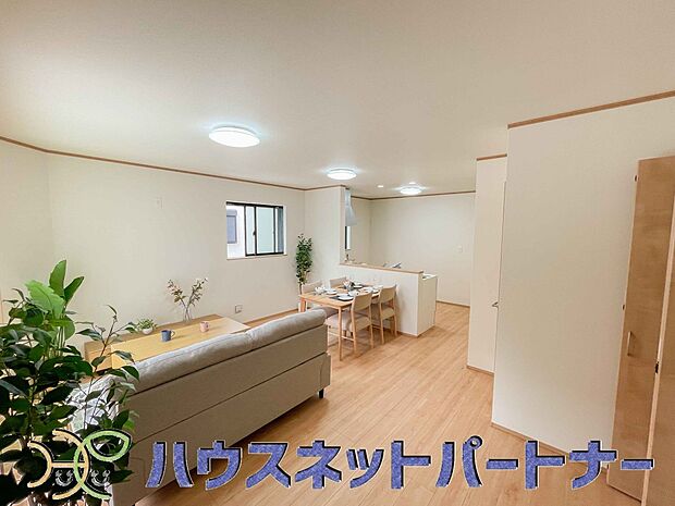 流行に左右されず、将来にわたって価値が継続する「上質」な佇まい。おしゃれな雰囲気や自然の潤い、親しみやすさといった個性を、街に新たな価値をもたらし続ける。