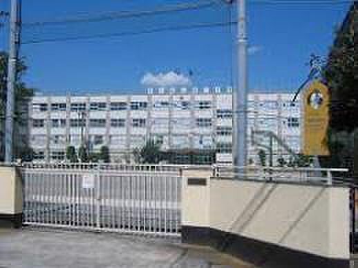 周辺環境-中学校(220m)足立区立第六中学校