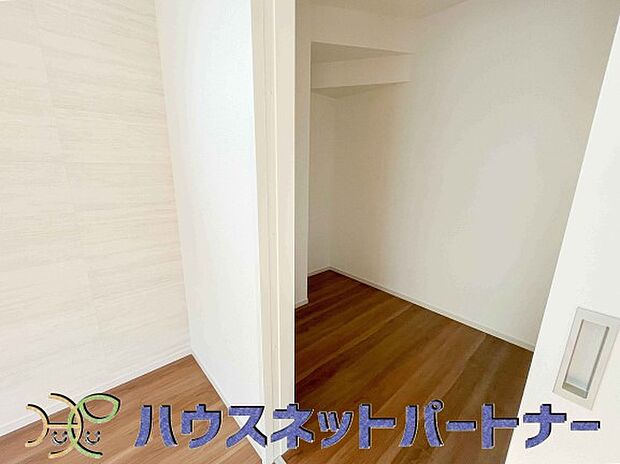 階段下は工夫された収納となっています。生活が少しでも快適に過ごせる様に工夫された造りです。