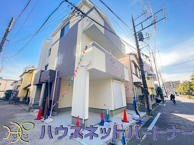 家づくりへの想いが設計に表れています。住み心地のために工夫された造り辺環境には便利な設備が点在し、毎日の暮らしを快適にしてくれる邸宅です。