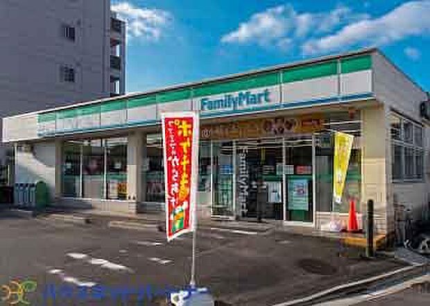 周辺環境-コンビニ(400m)ファミリマート