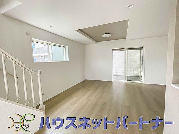 陽だまりのある光彩豊かなリビングは、何よりも快適で心休まる時間を過ごせます。