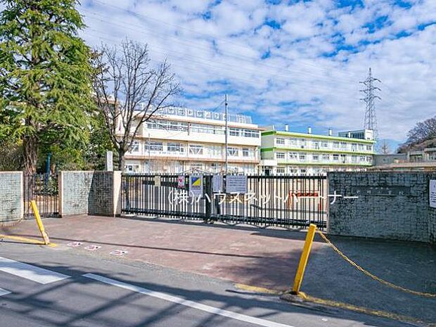 周辺環境-小学校(850m)川口市立新郷小学校