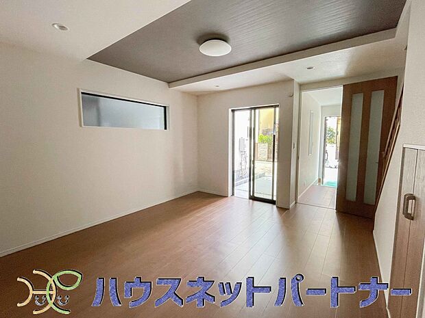 流行に左右されず、将来にわたって価値が継続する「上質」な佇まい。おしゃれな雰囲気や自然の潤い、親しみやすさといった個性を、街に新たな価値をもたらし続ける。 