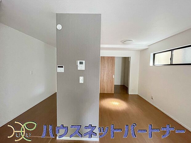 家族の様子を見ながらキッチンでお料理。一日の出来事を会話しながらの家事は嬉しいコミュニケーション。