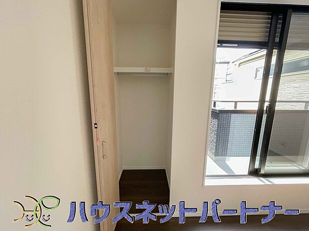 家族の小物って意外と増えていくので、収納が多いと助かります。