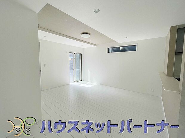 家族の温かさと陽光の暖かさ、楽しい毎日と明るい未来を予感させる「空間が織り成すひとつ先の住み心地」を演出します。 
