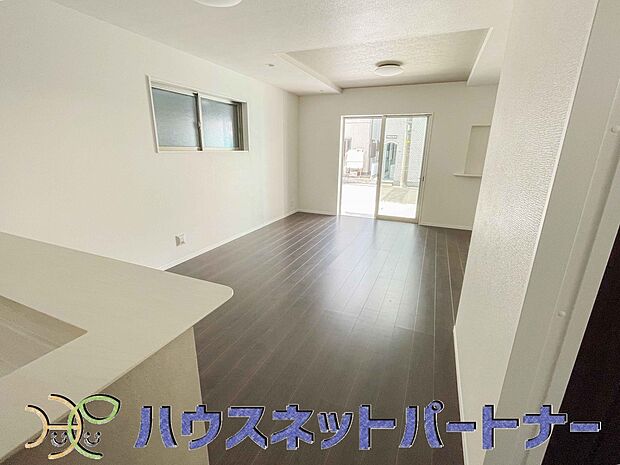 家族の温かさと陽光の暖かさ、楽しい毎日と明るい未来を予感させる「空間が織り成すひとつ先の住み心地」を演出します。