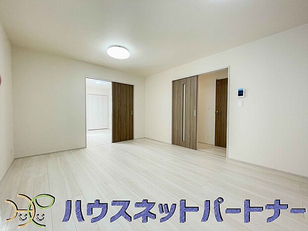 充実した生活は伸びやかな居室空間から始まります。快適に・伸びやかに。心の潤いを求める方々へ。