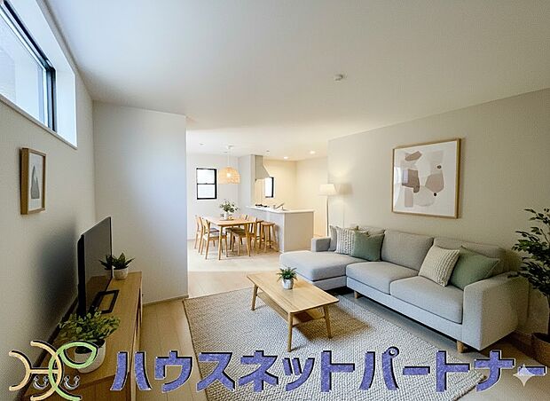 インテリアショップで見掛けた「あの家具」も置ける、ゆったりとした空間。時に広さが上質な寛ぎの時間になる事も。