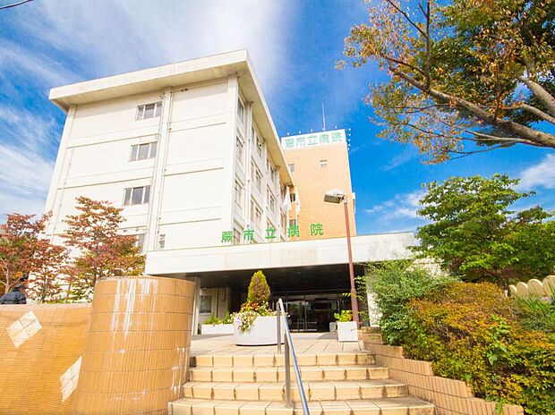 周辺環境-病院(800m)蕨市立病院