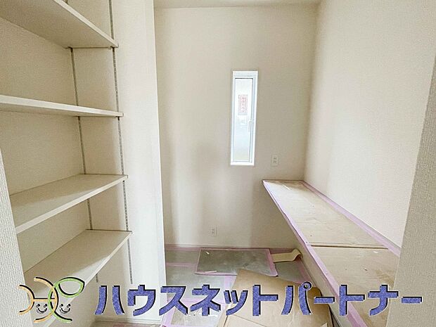 納戸は収納としても、趣味のお部屋としても使えます。