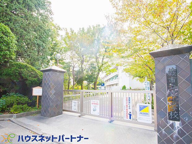 周辺環境-小学校(850m)北小学校