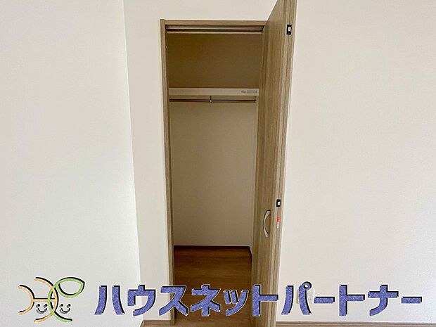 家族の小物って意外と増えていくので、収納が多いと助かります。