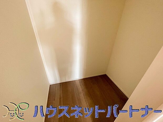 家族の小物って意外と増えていくので、収納が多いと助かります。