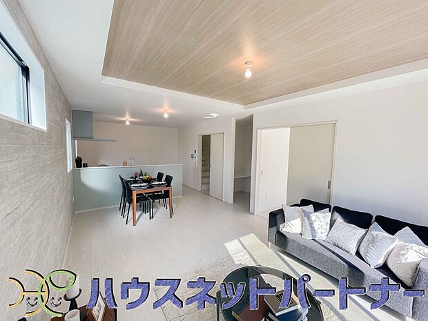 充実した生活は伸びやかな居室空間から始まります。快適に・伸びやかに。心の潤いを求める方々へ。