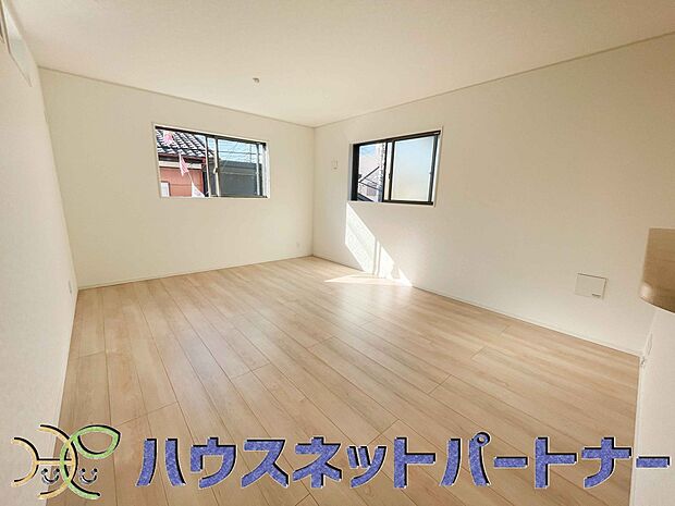 インテリアショップで見掛けた「あの家具」も置ける、ゆったりとした空間。時に広さが上質な寛ぎの時間になる事も。