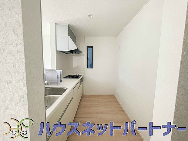 浄水器付きのキッチンは、お料理を作りながら家族とコミュニケーションが取れる場所。