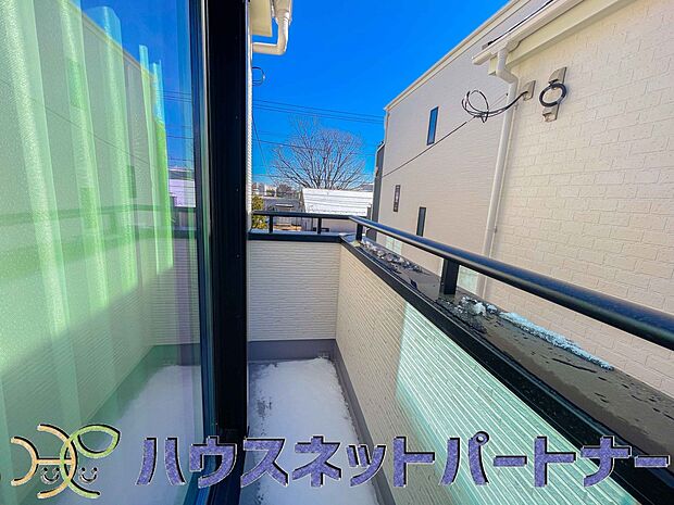 太陽に愛された邸は、陽当り・通風に優れた魅力的で快適さを追求した新築戸建でした。ここに住むからこそ意味がある。そんな特別感に浸りながら、毎日をお過ごしして欲しいです。