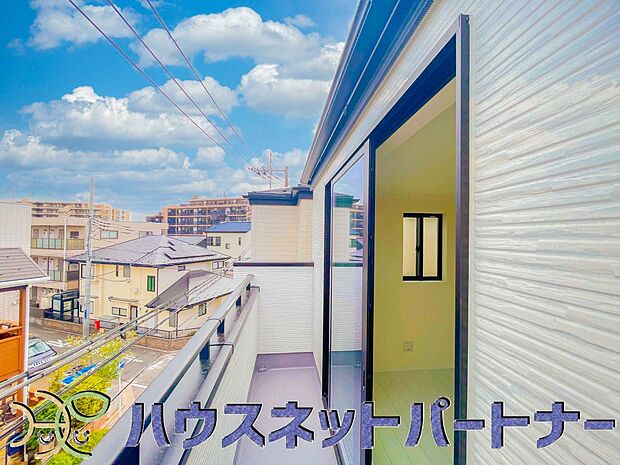 眺望や窓からの景色が良いと、家で過ごす時間も快適です。