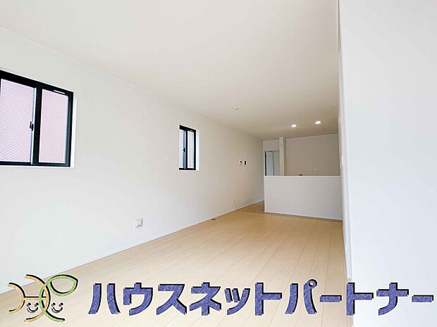 カウンターがあると配膳が楽なことがメリットの一つ。後片付けをするときも、ダイニングテーブルからあまり動かずに流し台へ運ぶことができるので便利です♪