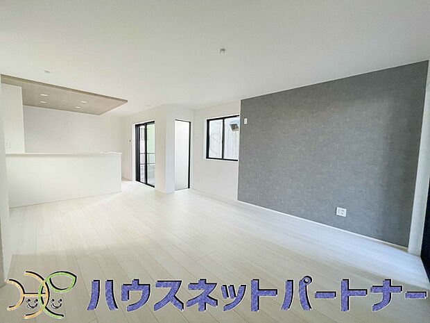 家族の温かさと陽光の暖かさ、楽しい毎日と明るい未来を予感させる「空間が織り成すひとつ先の住み心地」を演出します。