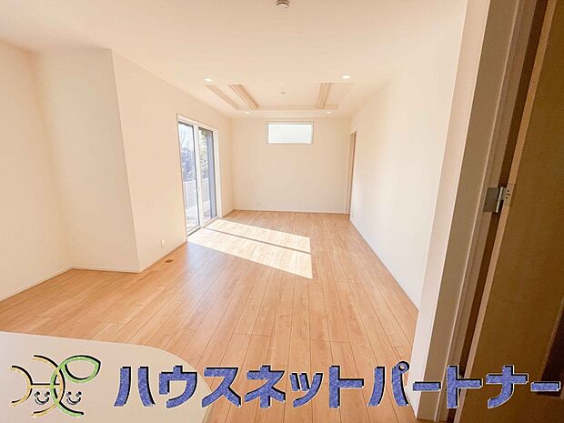 陽だまりのある光彩豊かなリビングは、何よりも快適で心休まる時間を過ごせます。