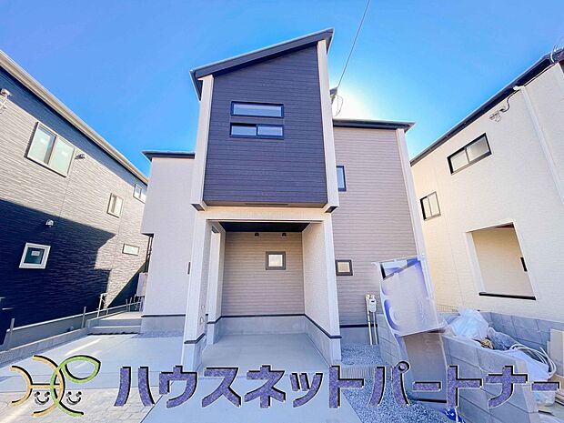 家族の温かさと陽光の暖かさ、楽しい毎日と明るい未来を予感させる「空間が織り成すひとつ先の住み心地」を演出します。