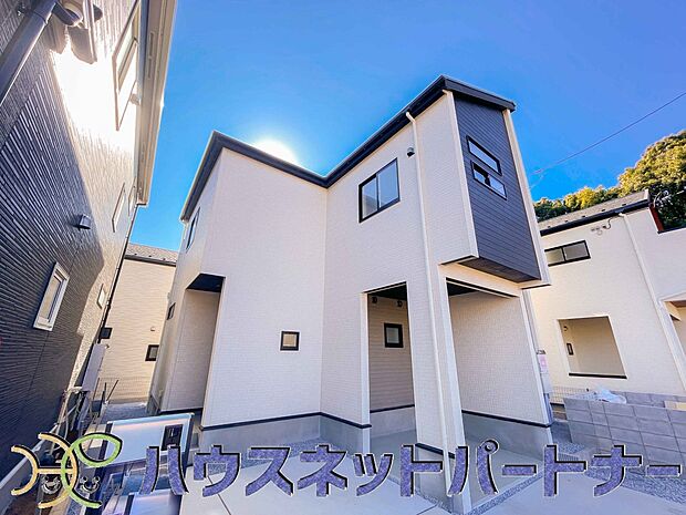 家族の温かさと陽光の暖かさ、楽しい毎日と明るい未来を予感させる「空間が織り成すひとつ先の住み心地」を演出します。