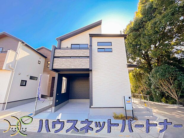 豊かで快適な暮らしを。ここから始まる「日常」はご家族にとってかけがえのない時間となります。少しでも豊かに、快適に。そんな想いから本邸宅は生まれました。