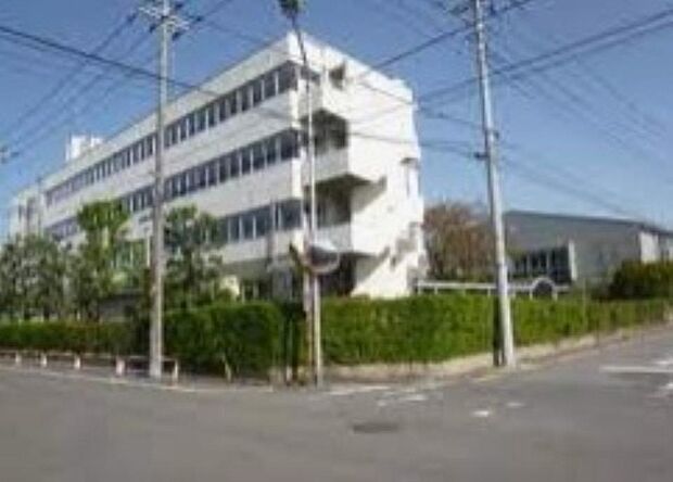 周辺環境-中学校(702m)戸田市立笹目中学校