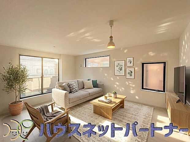 インテリアショップで見掛けた「あの家具」も置ける、ゆったりとした空間。時に広さが上質な寛ぎの時間になる事も。