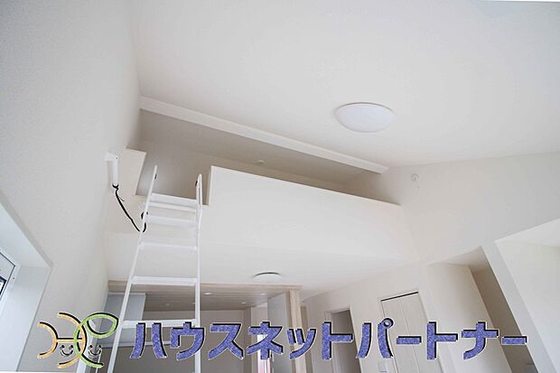 ロフト。結構広々です。