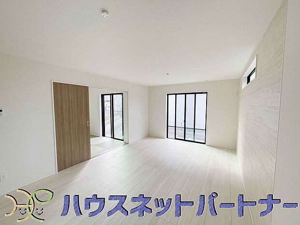 インテリアショップで見掛けた「あの家具」も置ける、ゆったりとした空間。時に広さが上質な寛ぎの時間になる事も。