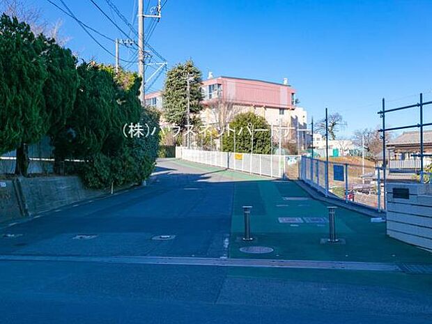 周辺環境-小学校(300m)川口市立根岸小学校