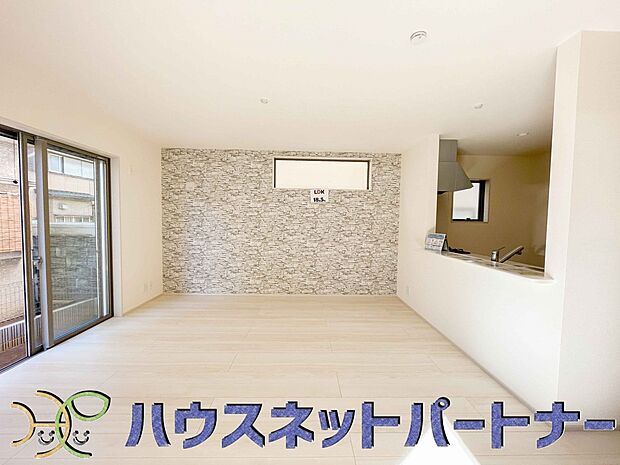 カウンターがあると配膳が楽なことがメリットの一つ。後片付けをするときも、ダイニングテーブルからあまり動かずに流し台へ運ぶことができるので便利です♪