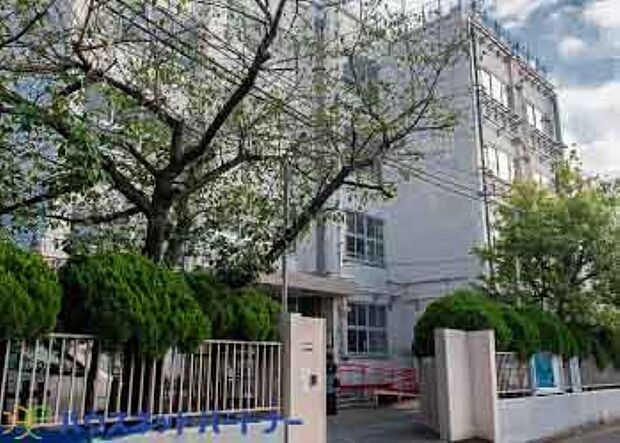 周辺環境-中学校(130m)足立区立渕江中学校