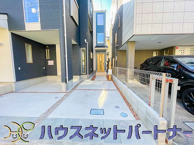 お客様も迎える玄関は高級感のある造りです。