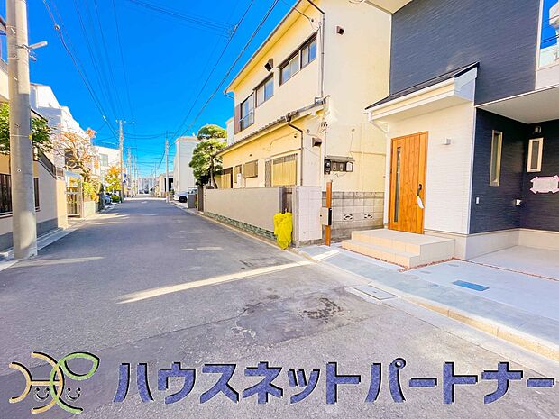 居住者の帰り、訪れる方を優しく迎える・安らぎに満ちた生活空間を予感させる。健やかな暮らしを楽しめそう。