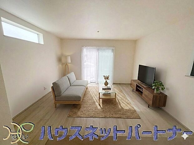 インテリアショップで見掛けた「あの家具」も置ける、ゆったりとした空間。時に広さが上質な寛ぎの時間になる事も。