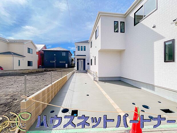 玄関はおうちの顔と言われます。玄関アプローチは、外観デザインの印象を左右します。ご家族の個性を出しながら、素敵な玄関でお客様をお迎えしてください。