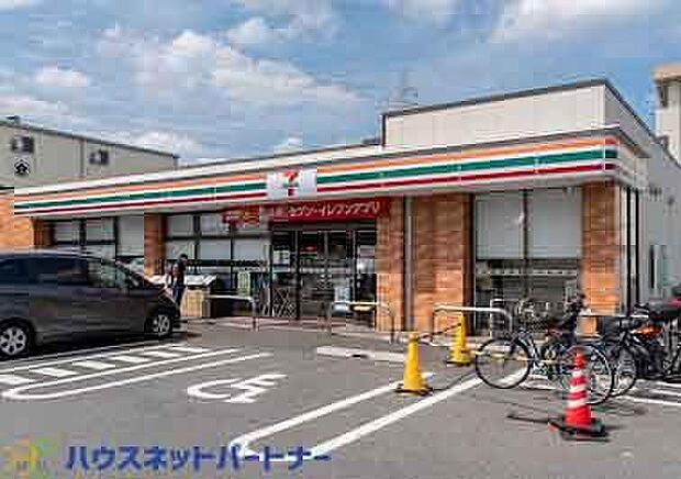 周辺環境-コンビニ(750m)セブンイレブン