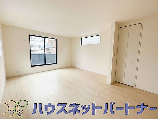 流行に左右されず、将来にわたって価値が継続する「上質」な佇まい。おしゃれな雰囲気や自然の潤い、親しみやすさといった個性を、街に新たな価値をもたらし続ける。 