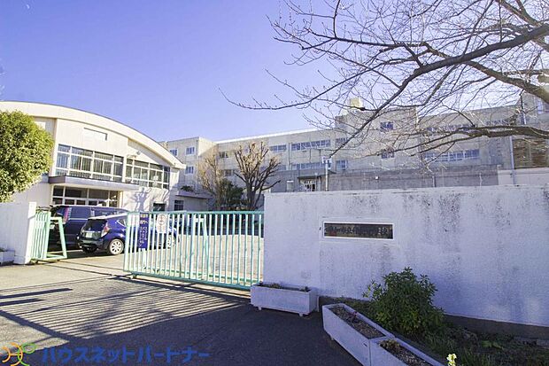 周辺環境-小学校(733m)稲荷小学校